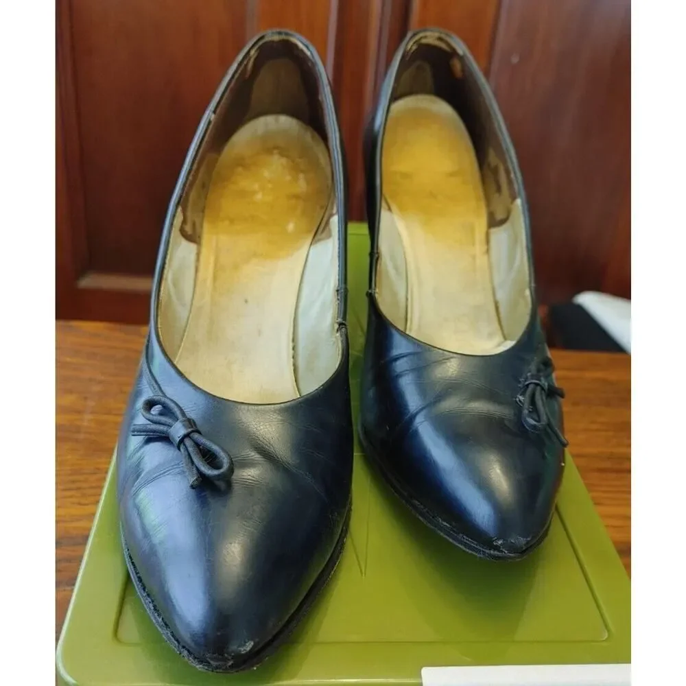 Luxe Retro Vintage Ladies Shoes Navy 8 N Bows Heels READ